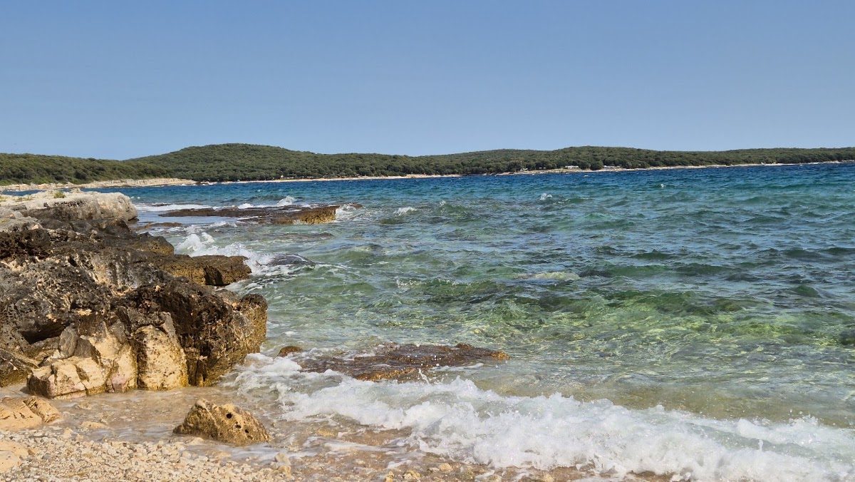 Svijetla morska obzorja i plićak uz obalu Kvarnerskog zaljeva